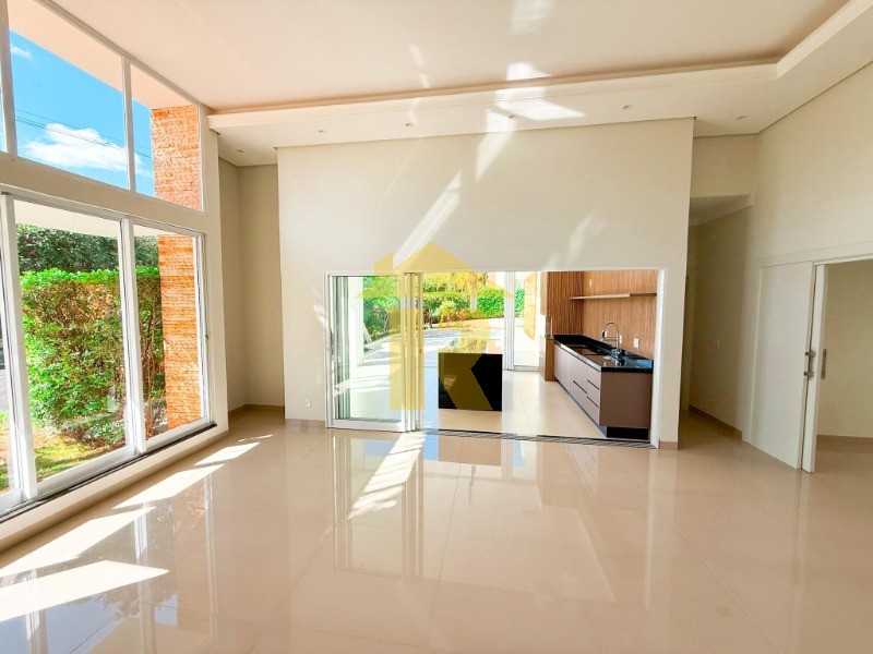 Casa de Condomínio com 3 quartos à venda, 270m² — foto 15 de 38