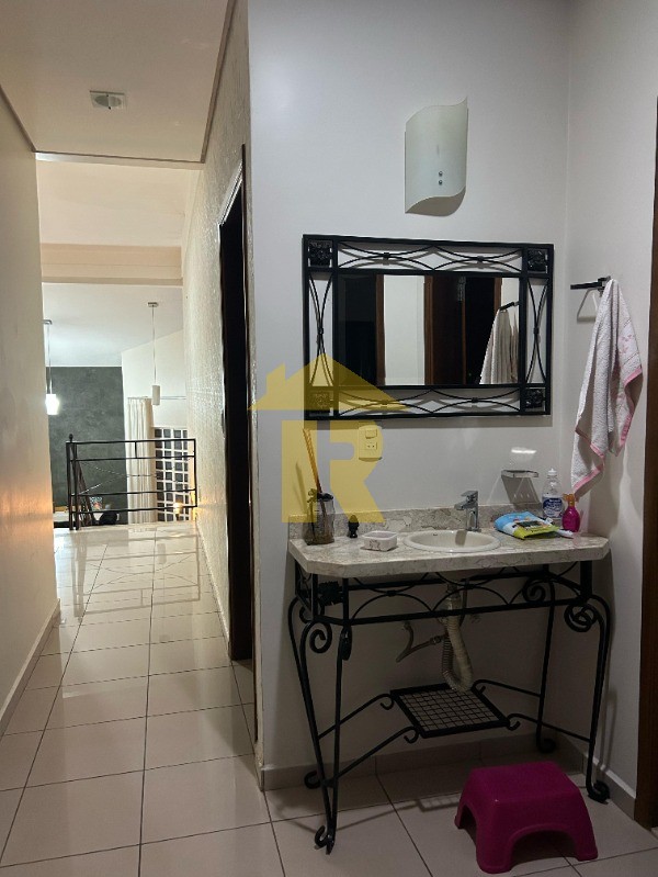 Casa com 3 quartos à venda, 235m² — foto 9 de 35