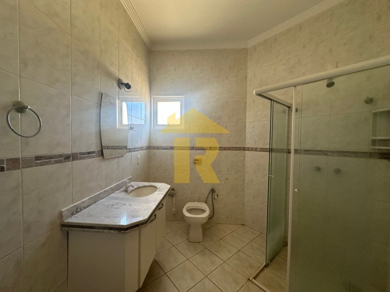 Casa de Condomínio com 3 quartos à venda, 300m² — foto 20 de 28