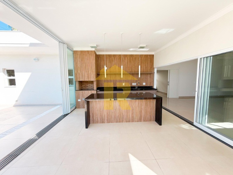 Casa de Condomínio com 3 quartos à venda, 270m² — foto 20 de 38