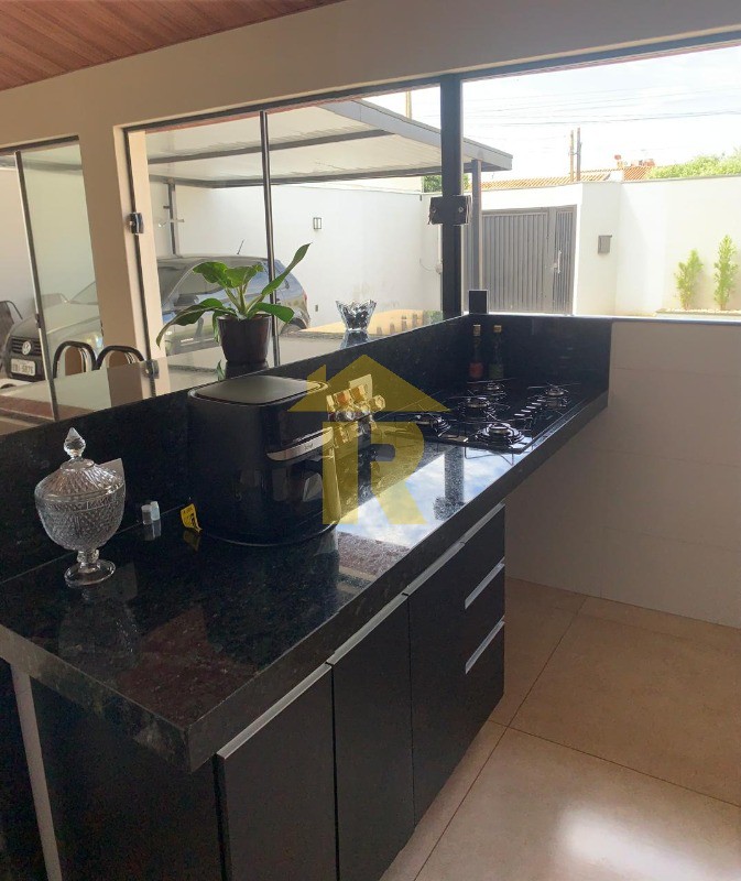 Casa com 2 quartos à venda, 95m² — foto 10 de 17