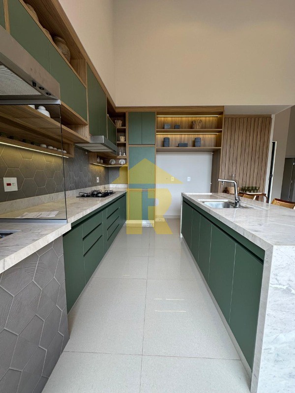 Casa de Condomínio com 3 quartos à venda, 221m² — foto 14 de 30