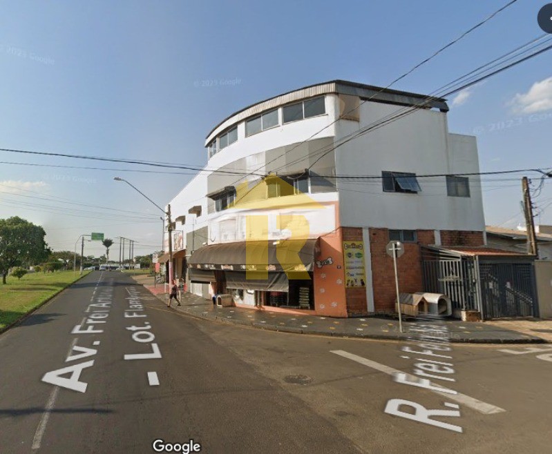 Casa com 3 quartos à venda, 350m² — foto 1 de 14