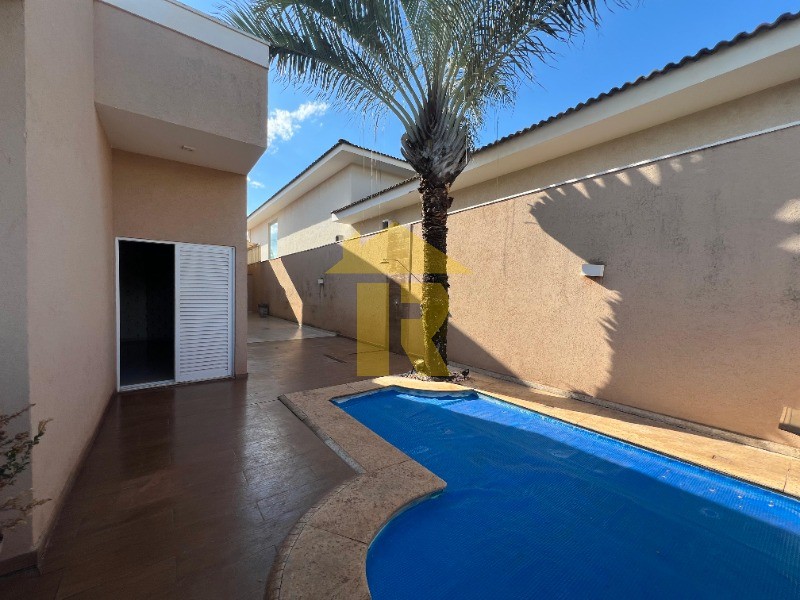 Casa de Condomínio com 4 quartos à venda e aluguel, 268m² — foto 18 de 34