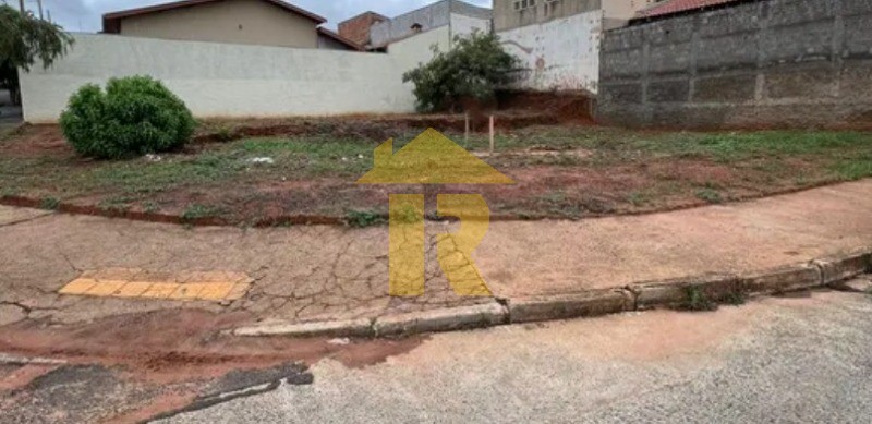 Terreno / Lote / Condomínio  à venda, 349m² — foto 2 de 9