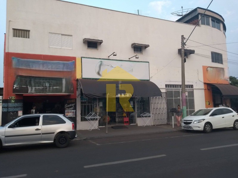 Casa com 3 quartos à venda, 350m² — foto 2 de 14