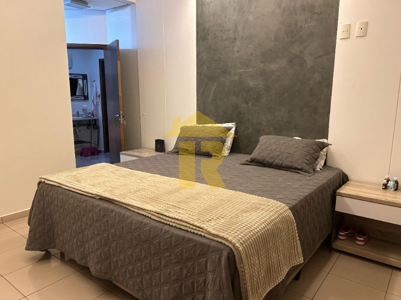 Casa com 3 quartos à venda, 235m² — foto 11 de 35