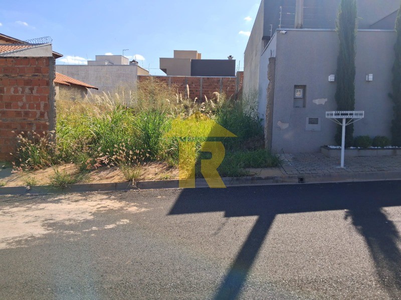 Terreno / Lote / Condomínio  à venda, 200m² — foto 1 de 12