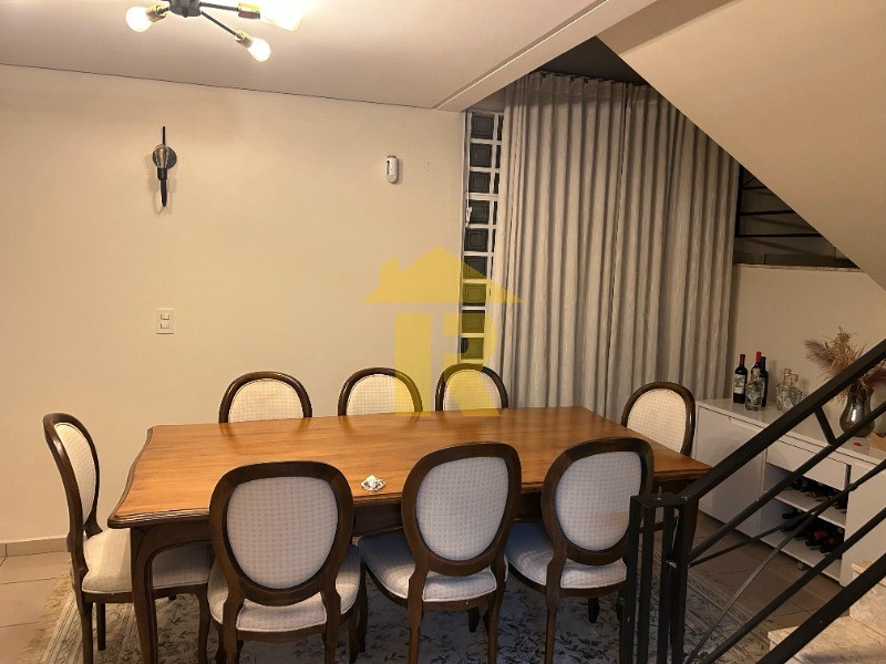 Casa com 3 quartos à venda, 235m² — foto 7 de 35