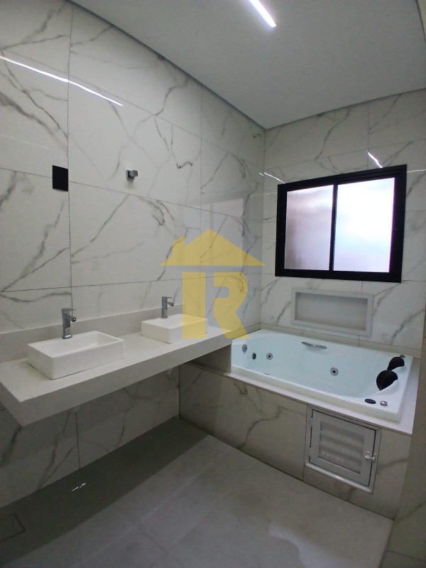 Casa com 3 quartos à venda, 136m² — foto 31 de 39