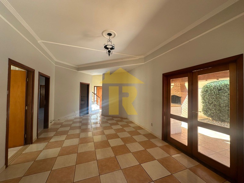 Casa de Condomínio com 3 quartos à venda, 300m² — foto 6 de 28
