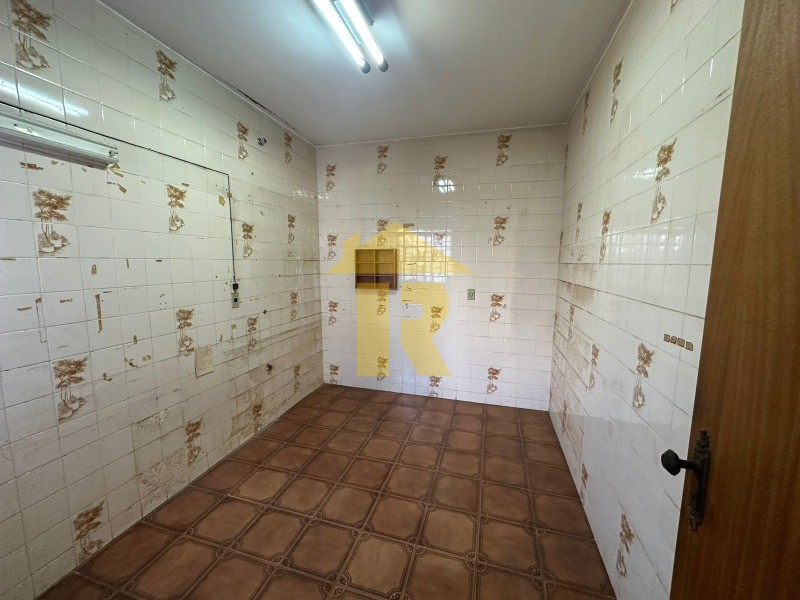 Casa com 3 quartos à venda, 331m² — foto 13 de 21