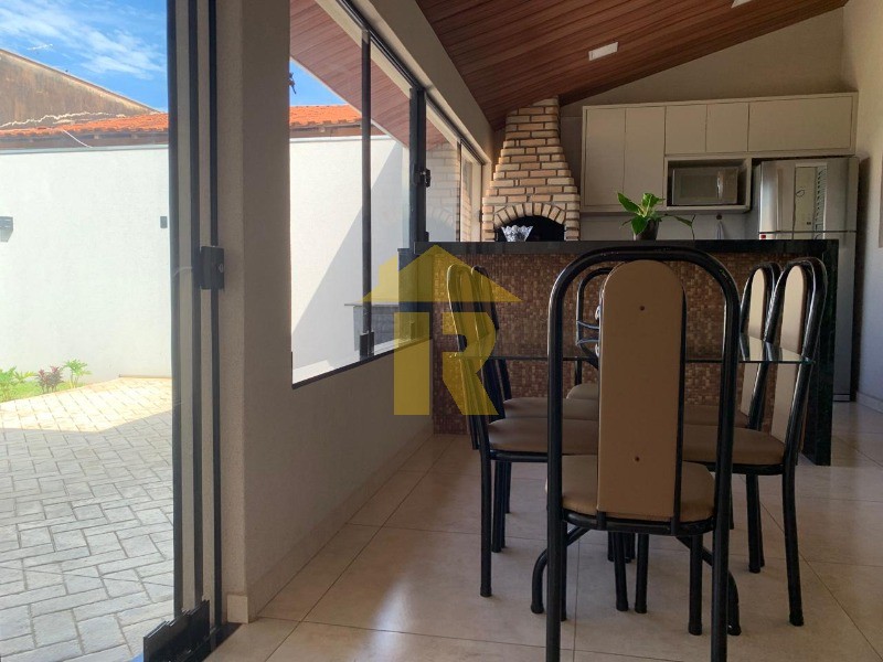 Casa com 2 quartos à venda, 95m² — foto 8 de 17