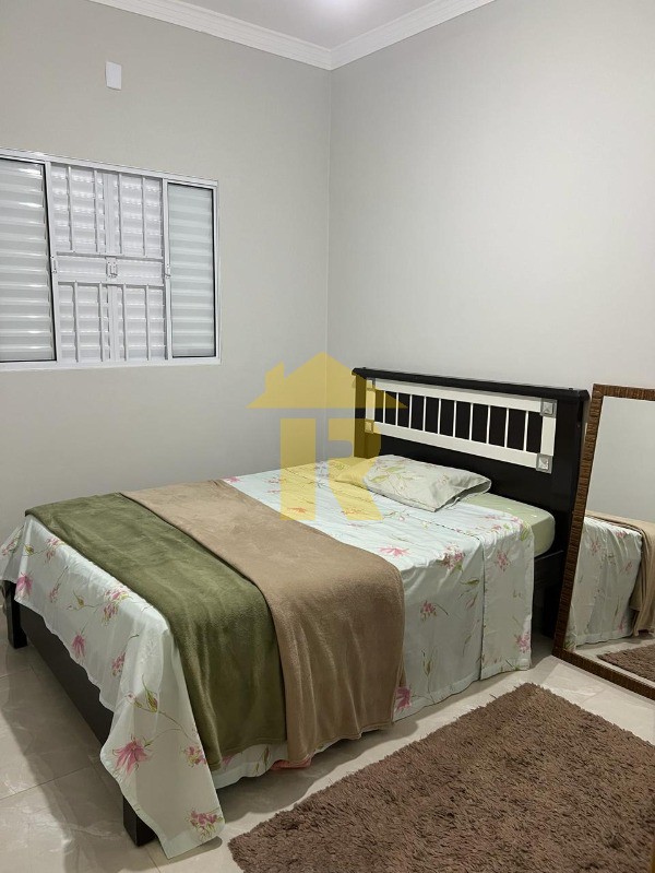 Casa com 3 quartos à venda, 184m² — foto 13 de 25
