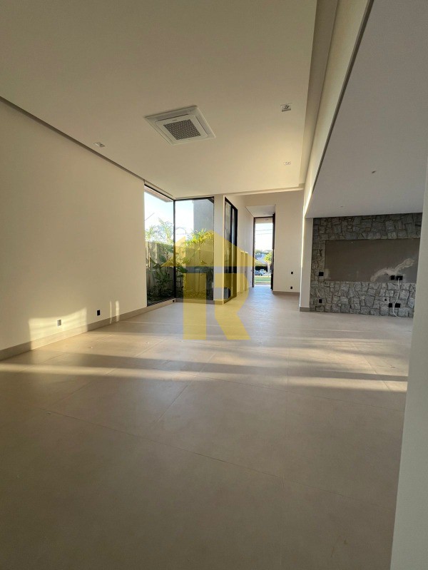 Casa de Condomínio com 4 quartos à venda, 450m² — foto 3 de 27
