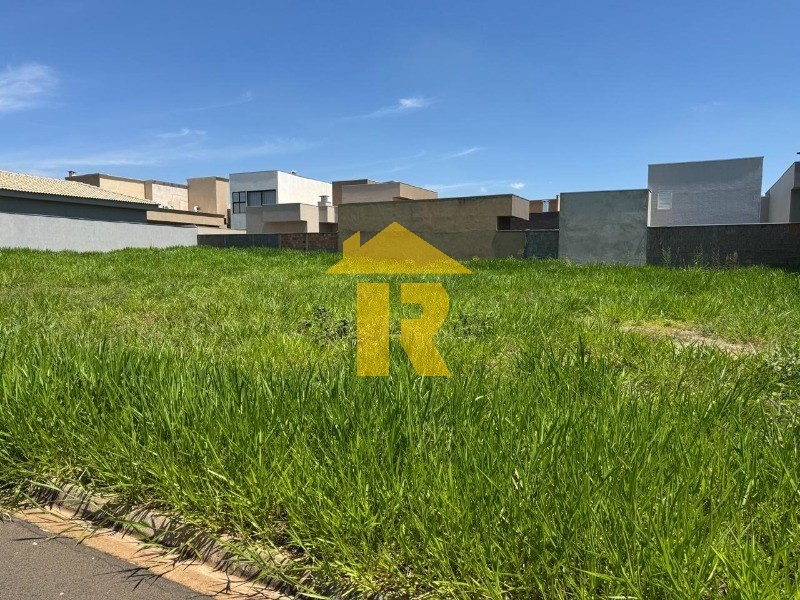 Terreno / Lote / Condomínio  à venda, 253m² — foto 2 de 11