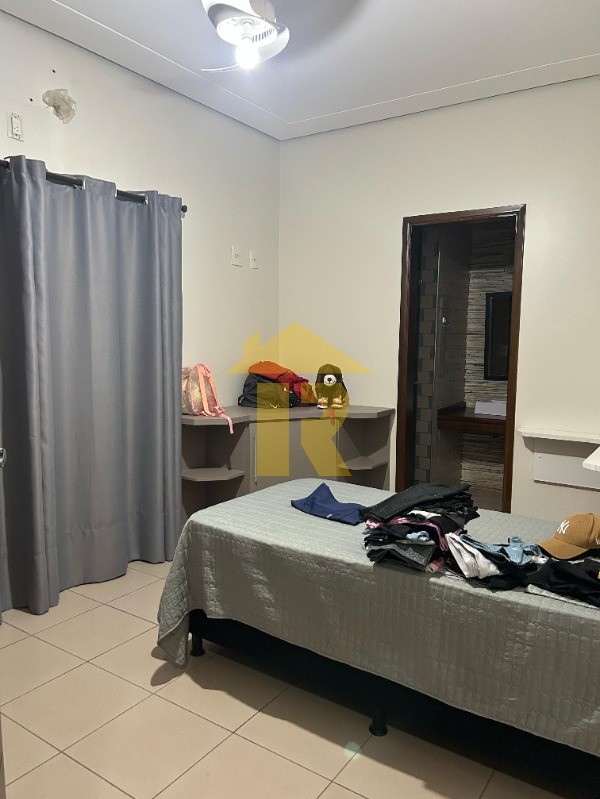 Casa com 3 quartos à venda, 235m² — foto 20 de 35