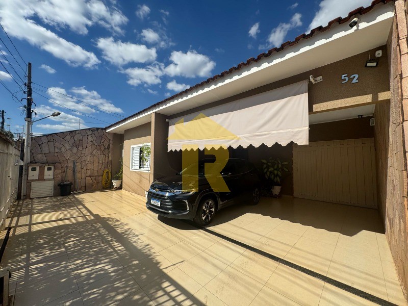 Casa com 3 quartos à venda, 270m² — foto 3 de 18