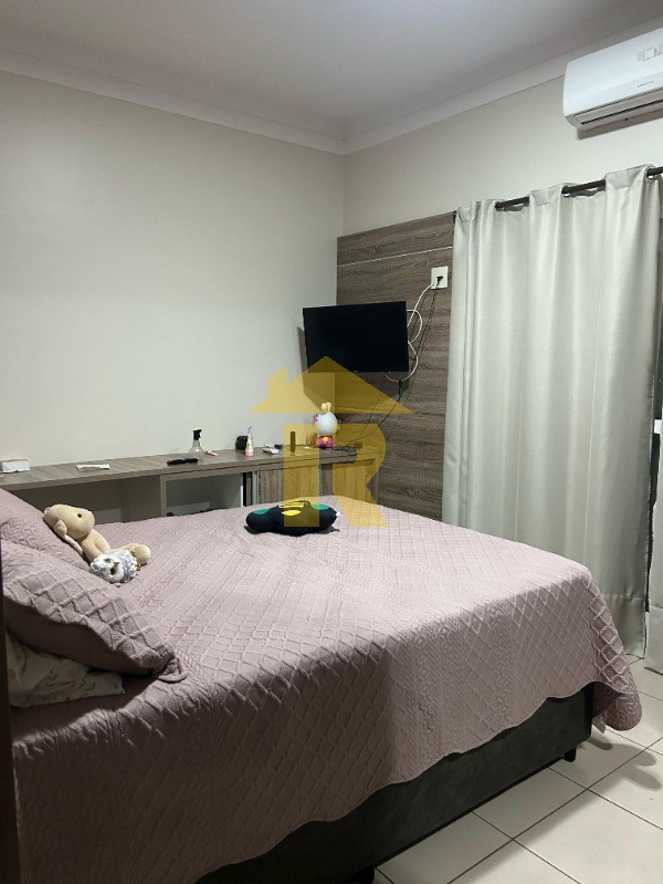 Casa com 3 quartos à venda, 235m² — foto 17 de 35