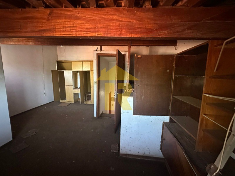 Casa com 3 quartos à venda, 331m² — foto 18 de 21
