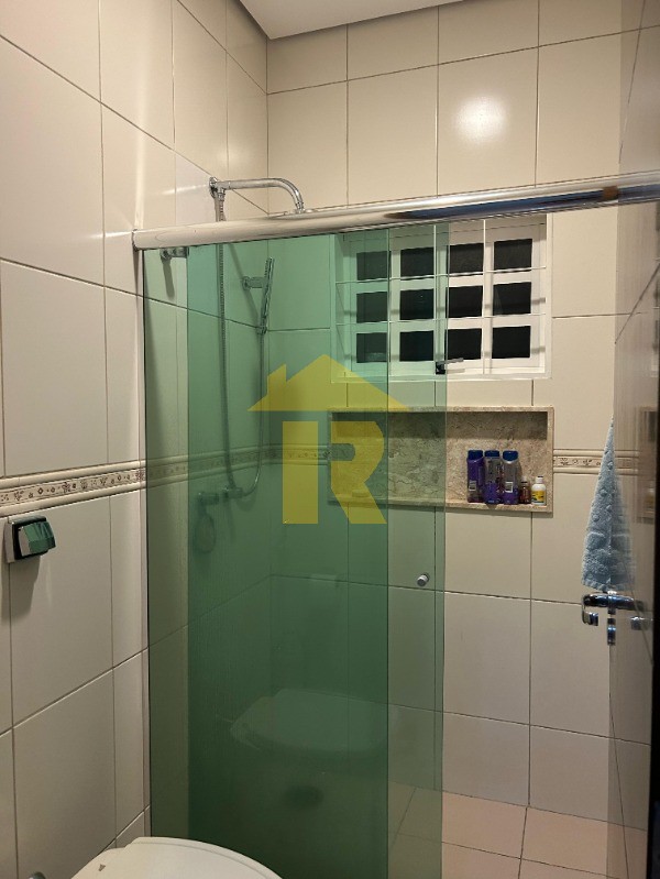 Casa com 3 quartos à venda, 235m² — foto 21 de 35