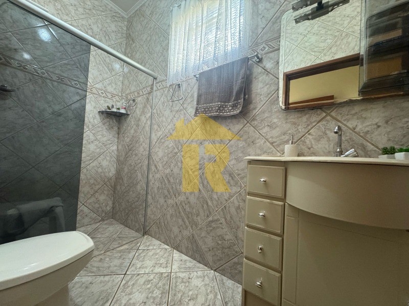 Casa com 3 quartos à venda, 270m² — foto 15 de 18