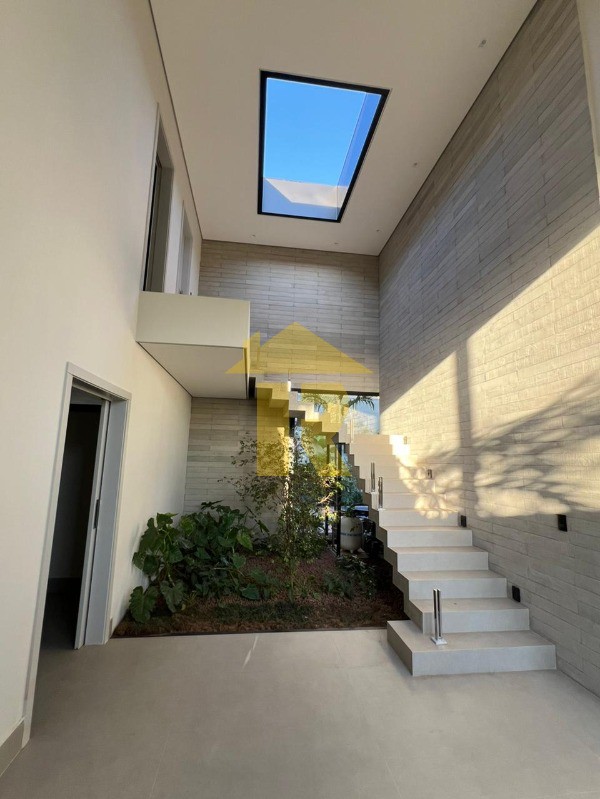 Casa de Condomínio com 4 quartos à venda, 450m² — foto 4 de 27