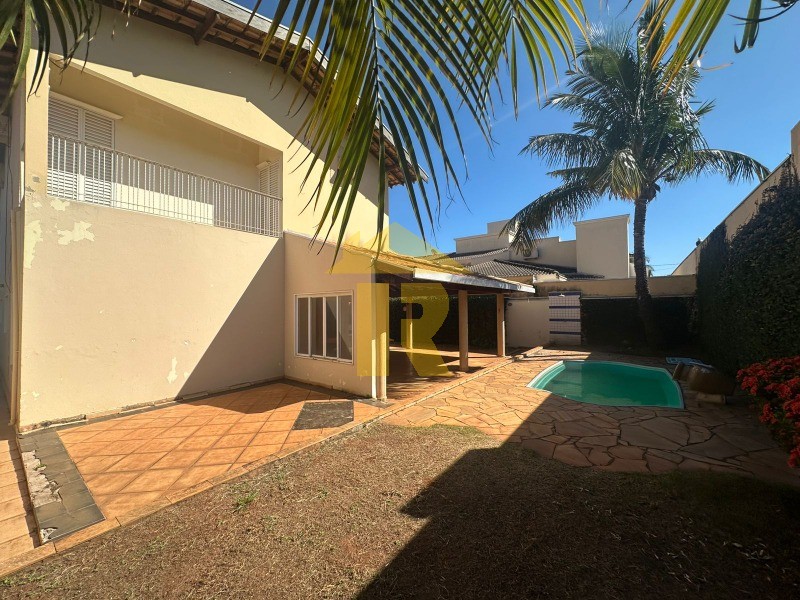 Casa de Condomínio com 3 quartos à venda, 300m² — foto 13 de 28