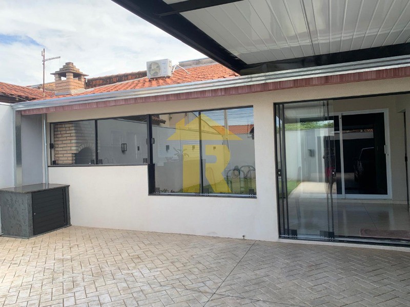 Casa com 2 quartos à venda, 95m² — foto 2 de 17
