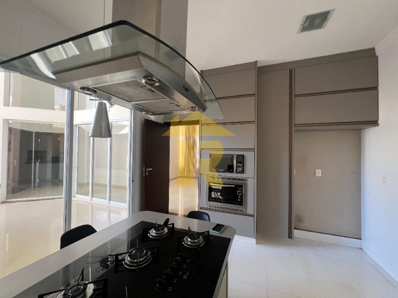 Casa de Condomínio com 4 quartos à venda e aluguel, 268m² — foto 11 de 34