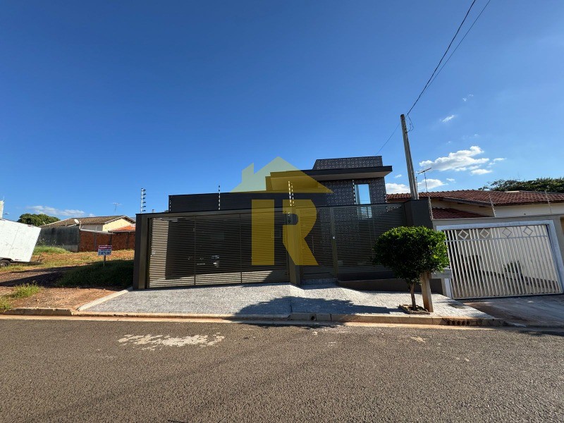 Casa com 3 quartos à venda, 150m² — foto 2 de 20