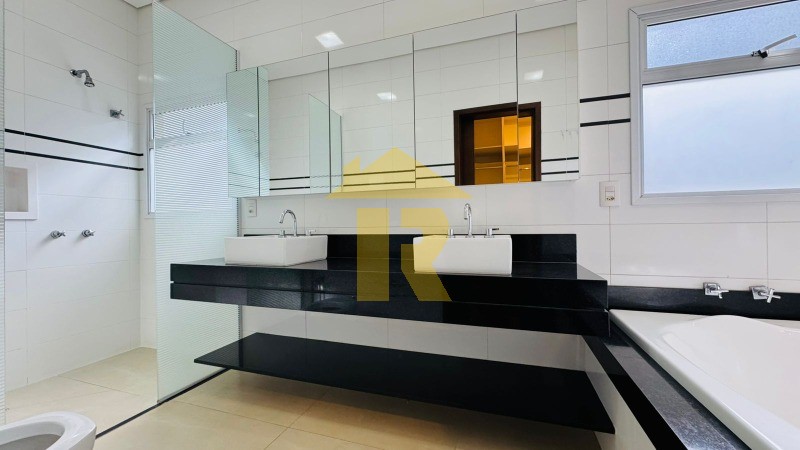 Casa de Condomínio com 3 quartos à venda, 220m² — foto 39 de 40