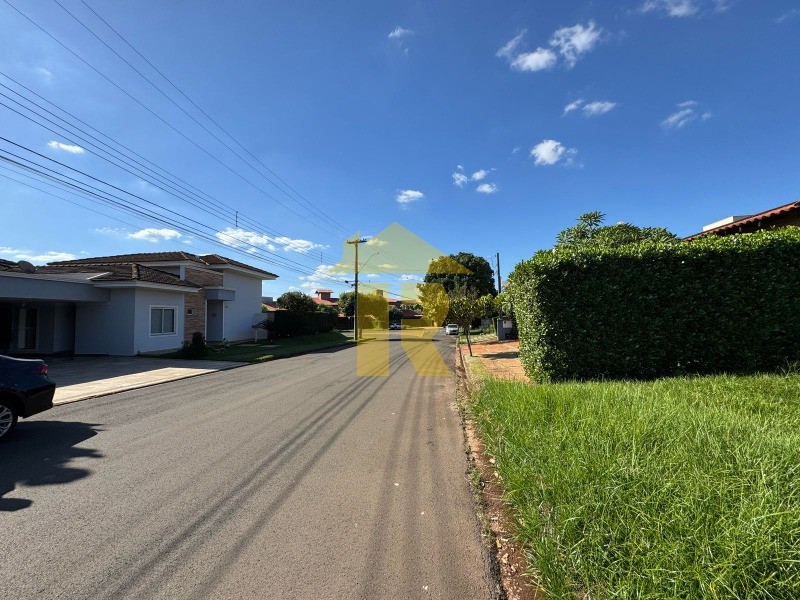 Terreno / Lote / Condomínio  à venda, 600m² — foto 3 de 13