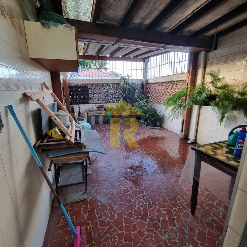 Casa com 3 quartos à venda, 275m² — foto 28 de 38