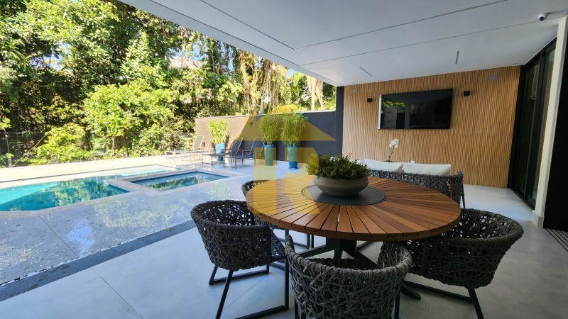 Casa com 5 quartos à venda, 384m² — foto 21 de 61