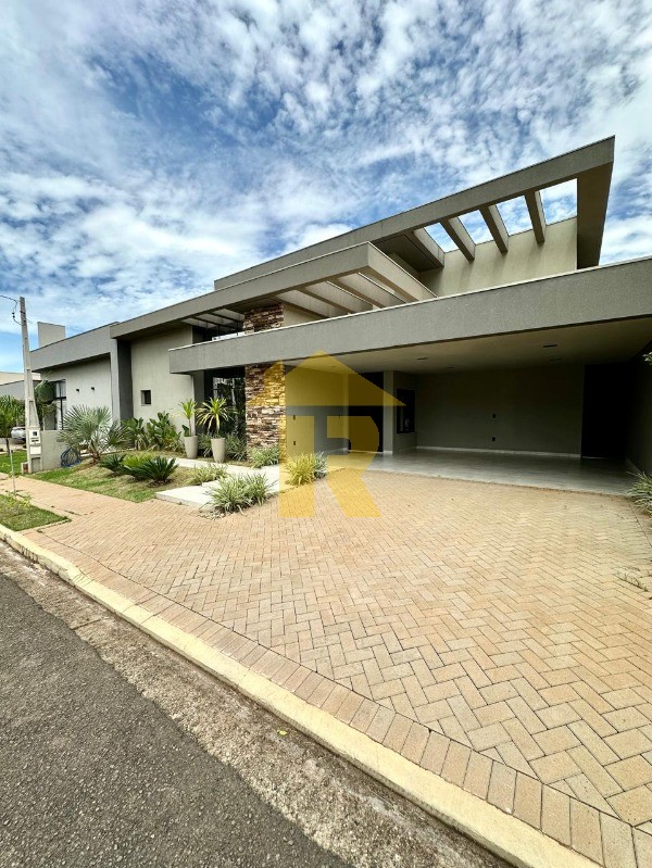 Casa de Condomínio com 3 quartos à venda, 221m² — foto 3 de 30