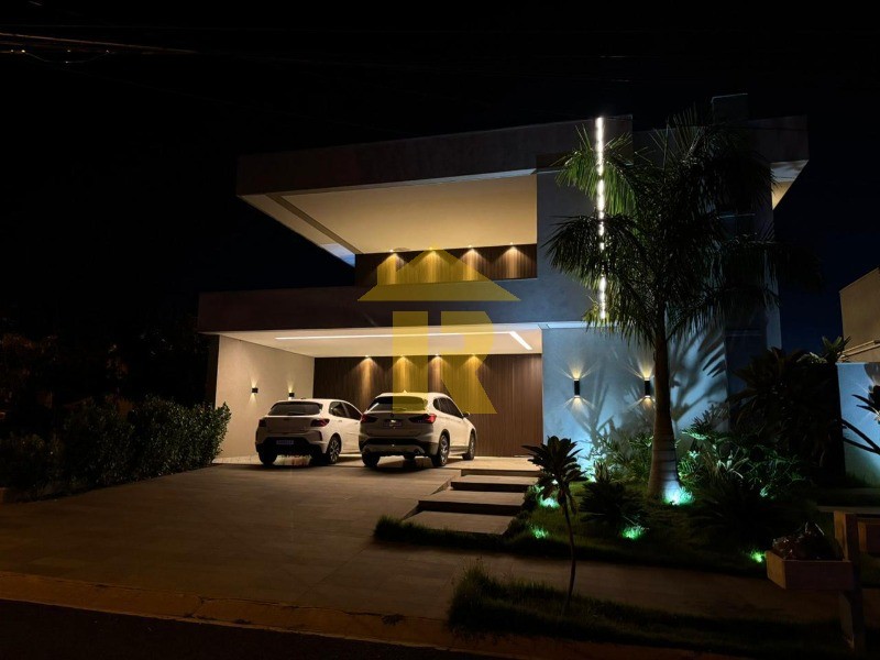 Casa de Condomínio com 4 quartos à venda, 290m² — foto 2 de 46