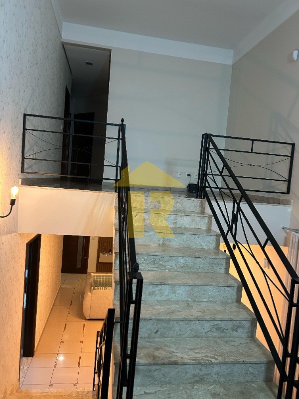 Casa com 3 quartos à venda, 235m² — foto 8 de 35