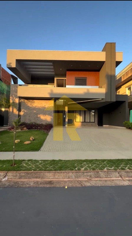 Casa de Condomínio com 4 quartos à venda, 316m² — foto 2 de 25