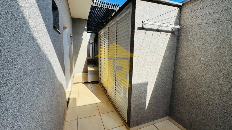 Casa de Condomínio com 3 quartos à venda, 220m² — foto 22 de 40