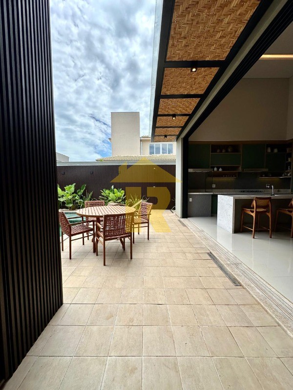 Casa de Condomínio com 3 quartos à venda, 221m² — foto 16 de 30