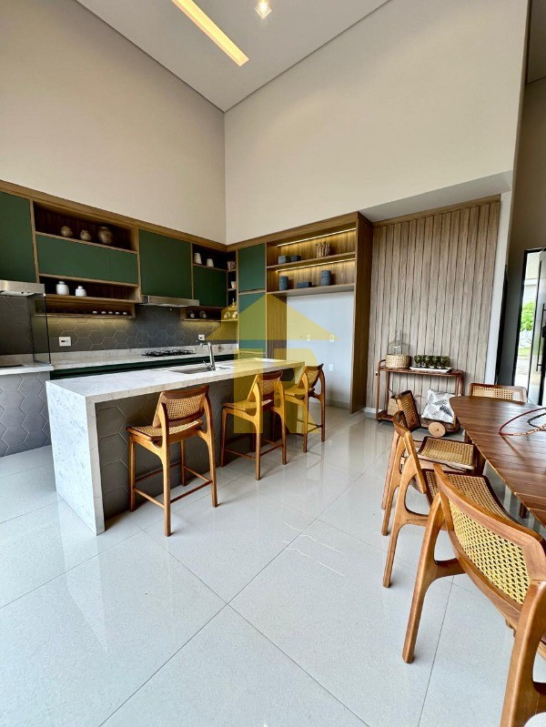 Casa de Condomínio com 3 quartos à venda, 221m² — foto 13 de 30