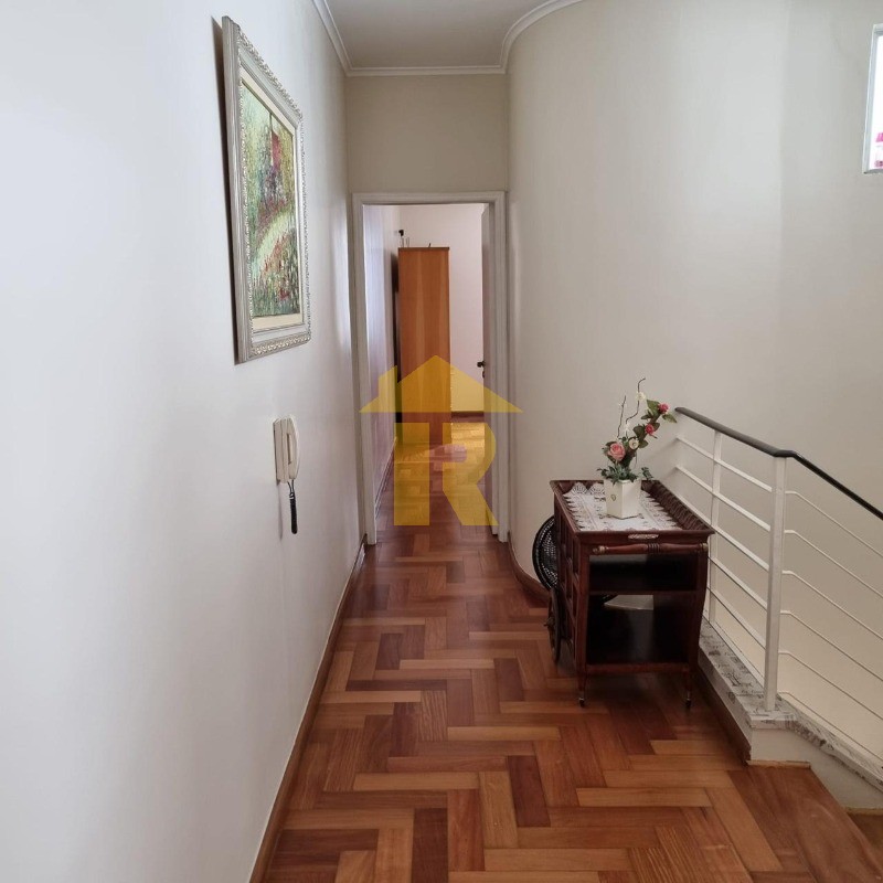 Casa com 3 quartos à venda, 275m² — foto 11 de 38
