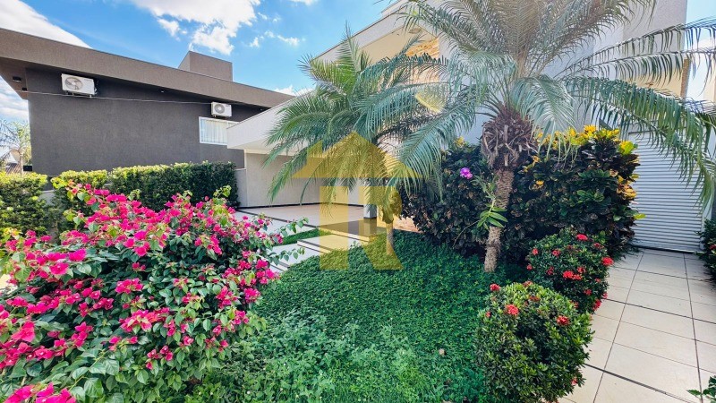 Casa de Condomínio com 3 quartos à venda, 220m² — foto 3 de 40