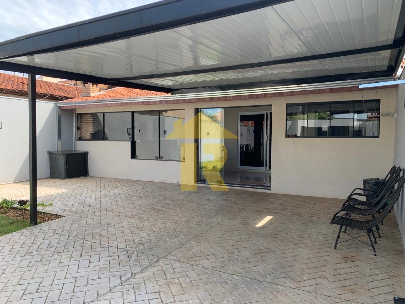Casa com 2 quartos à venda, 95m² — foto 1 de 17