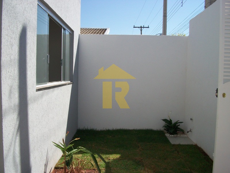 Casa com 3 quartos à venda, 156m² — foto 2 de 16