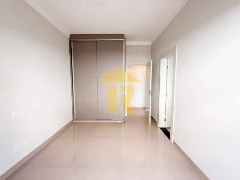 Casa de Condomínio com 3 quartos à venda, 270m² — foto 34 de 38