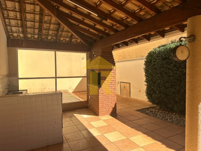Casa de Condomínio com 3 quartos à venda, 300m² — foto 8 de 28