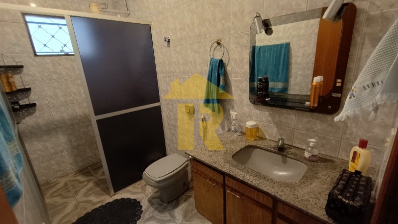 Casa com 4 quartos à venda, 256m² — foto 12 de 13