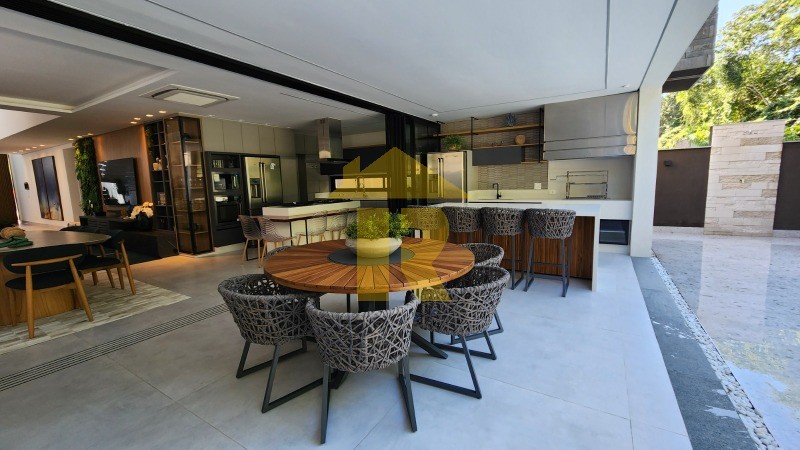 Casa com 5 quartos à venda, 384m² — foto 15 de 61